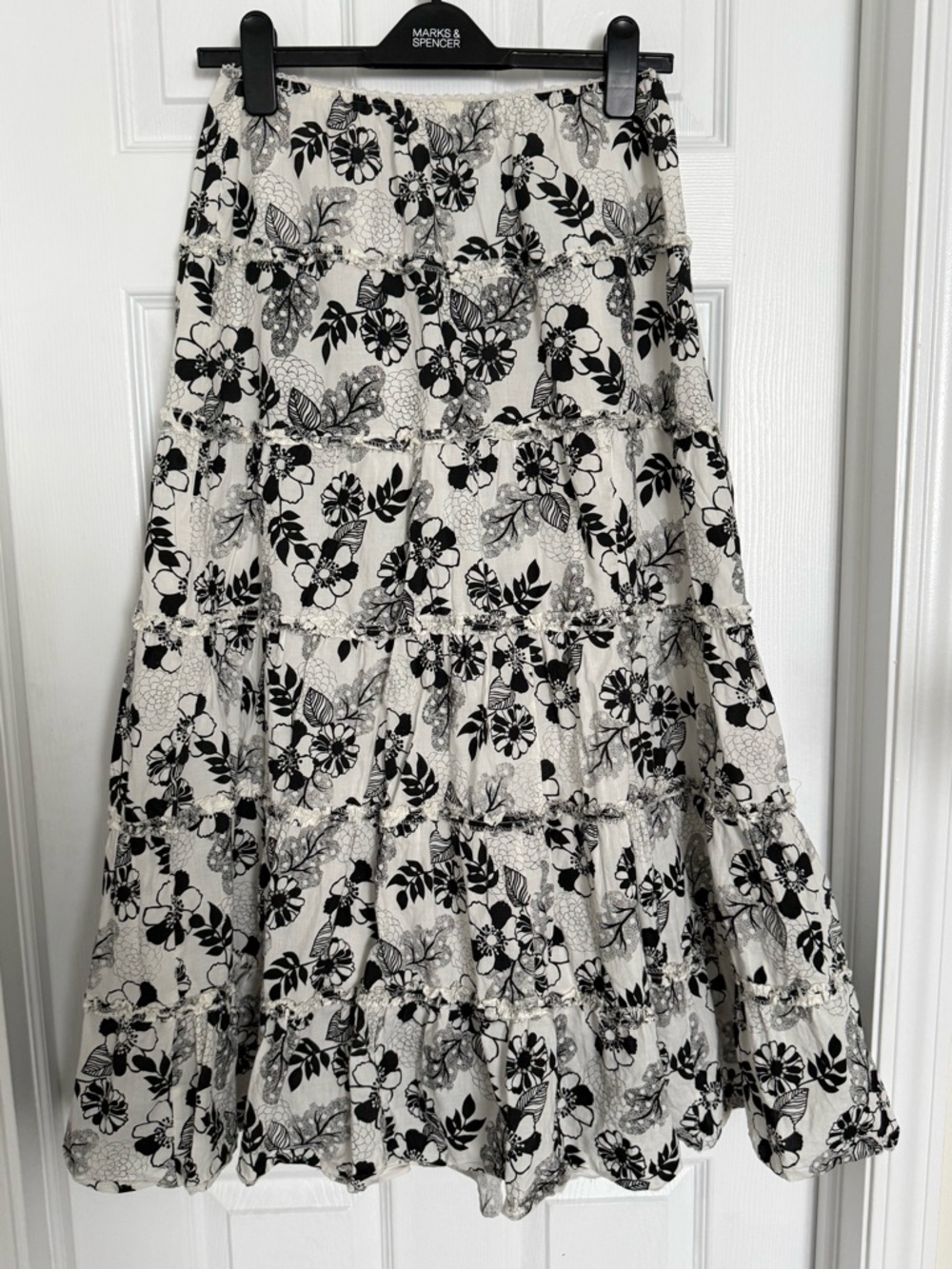 Black and White Floral Lined Tiered Cotton Skirt, Size L